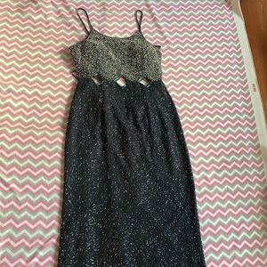 Prom dress perfect for body-con lovers! Thrifted